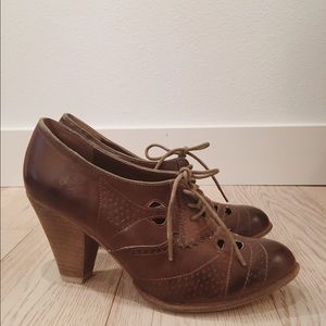 Modcloth Vintage Style Oxford Heels Size 7