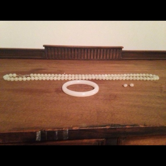 Jade set - Picture 1 of 3