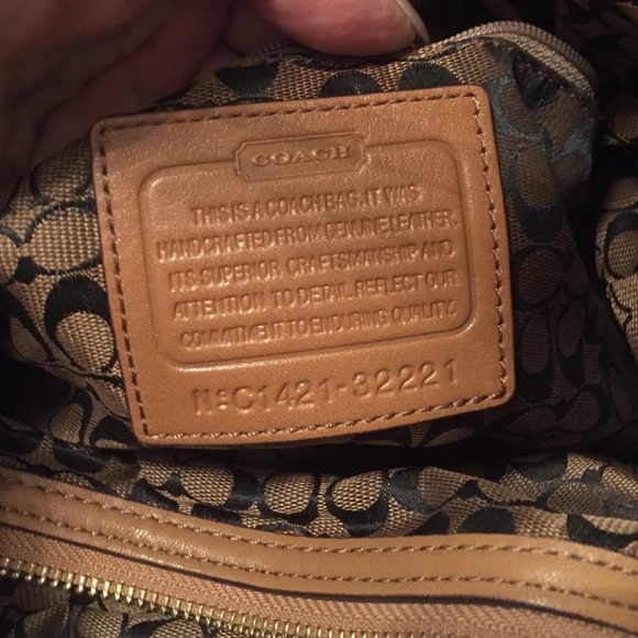 Authentic coach bag camel colored. - Picture 4 of 4