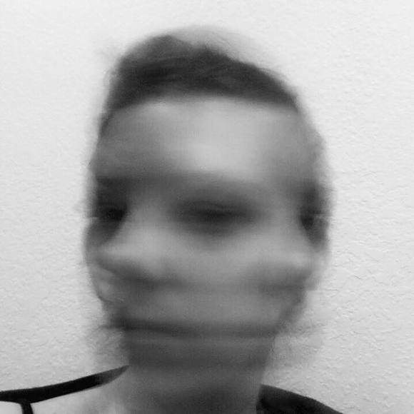 Meet your Posher, Brooke - Picture 1 of 1