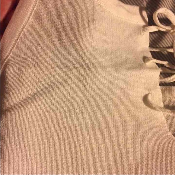 White Thick Tie Lace Up Sweater Tank Top - Picture 3 of 4