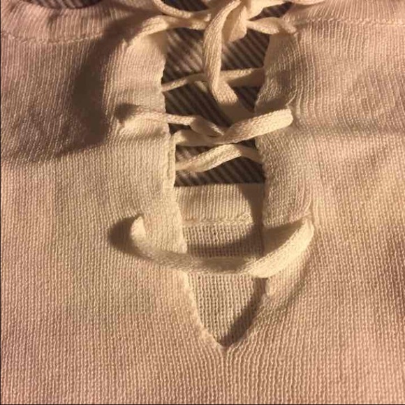 White Thick Tie Lace Up Sweater Tank Top - Picture 4 of 4