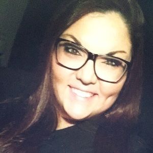 Meet your Posher, Gena