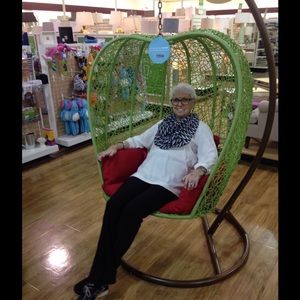 Meet your Posher, Brenda