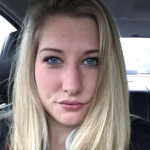 Meet your Posher, Katelyn