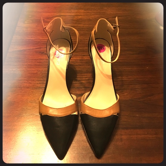 Nine West Shoes - NWT Nine West Closed Toe Heels Perfect for Office!