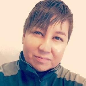 Meet your Posher, Adrienne