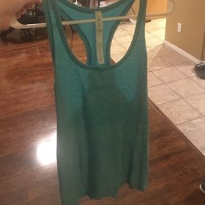 Lululemon tank size 12 never worn