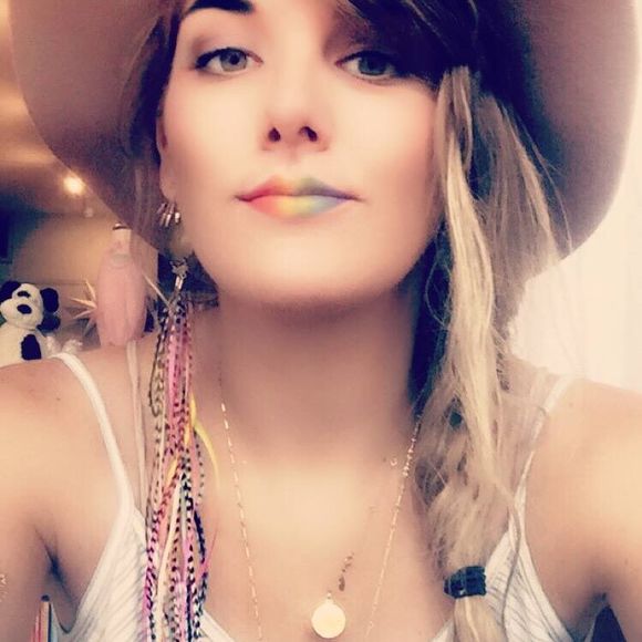 Meet your Posher, Lolly