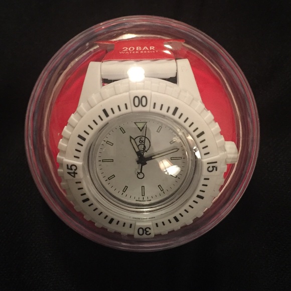 Q & Q Smile Solar White Watch