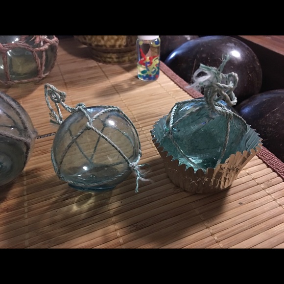 Japanese floating glass - Picture 2 of 4
