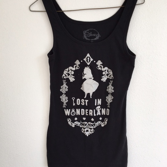 Alice In Wonderland Tank 🍄🔑♥️