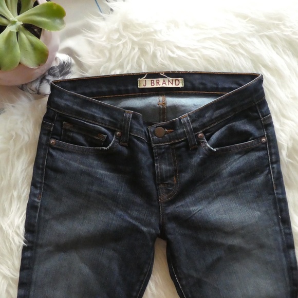 J Brand Low-Rise Skinny Leg Tyro Wash - Picture 4 of 6