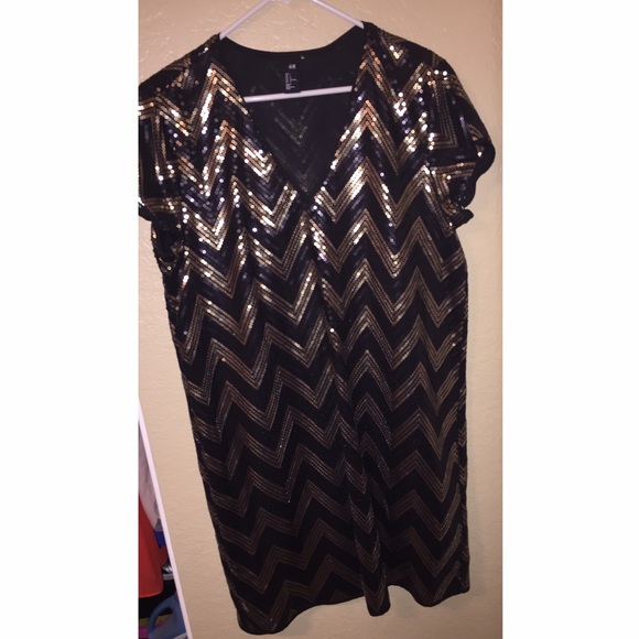 NWOT H&M sequined dress