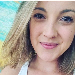 Meet your Posher, Courtney