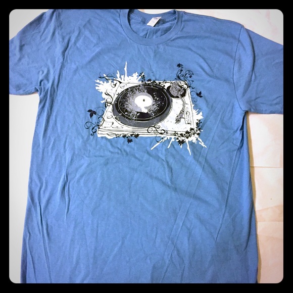 Other - Men's L blue t shirt