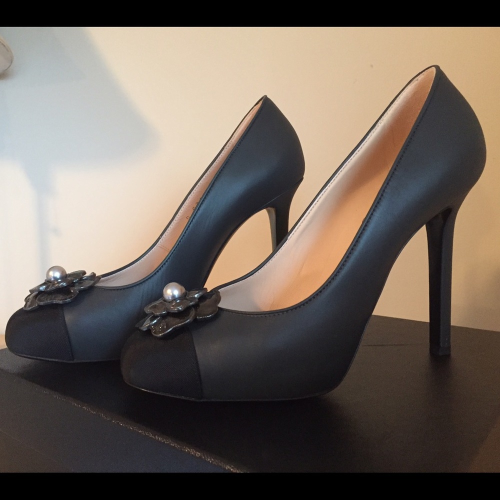 ~~~~SOLD~~~~Chanel stilletos