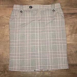 Plaid print skirt. Size 3.