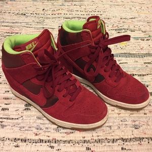 Women's Nike sky hi red camo size 7