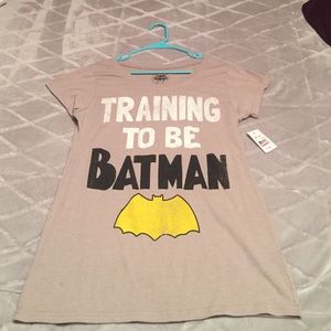 2XL (19) Batman shirt
