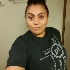 Meet your Posher, Sonia