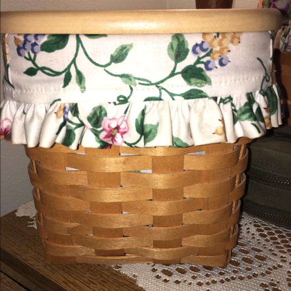 Longaberger tissue basket