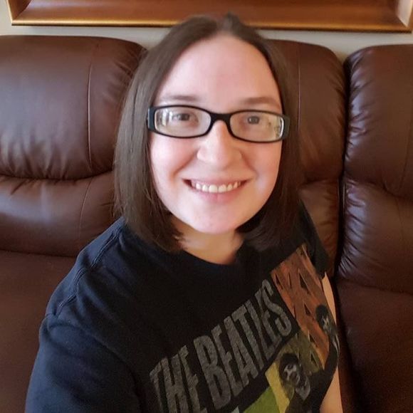 Meet your Posher, Nina - Picture 2 of 2