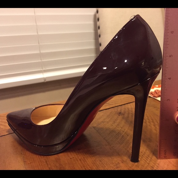 ~~~SOLD~~~Christian Louboutin Stilletos - Picture 7 of 8