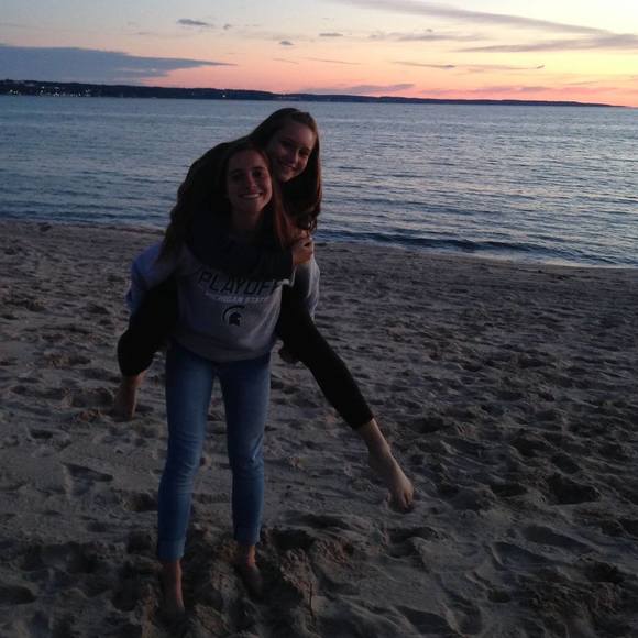 Meet your Posher, Amanda