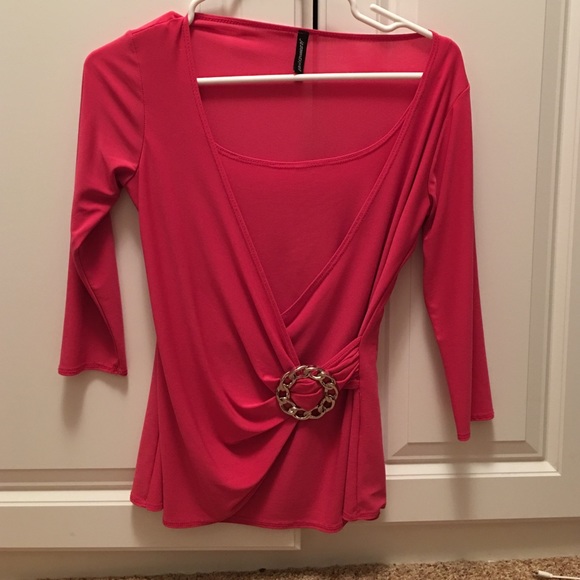 Quarter sleeve shirt