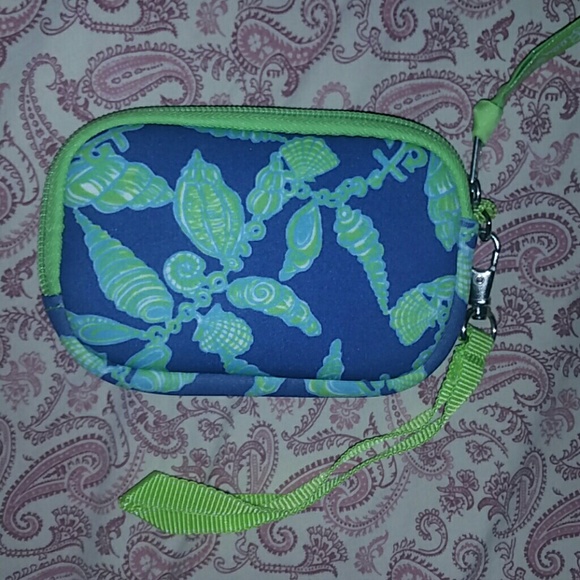 Lilly Pulitzer wristlet - Picture 2 of 3