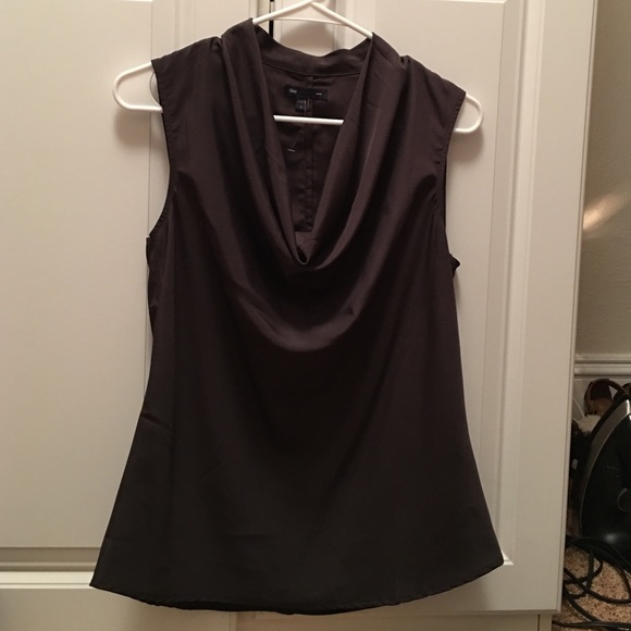 Sleeveless blouse