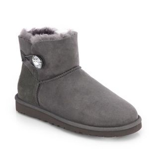 Ugg Bailey button bling size 10 BNWT grey