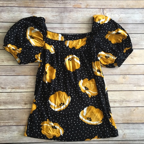 black top with yellow flowers