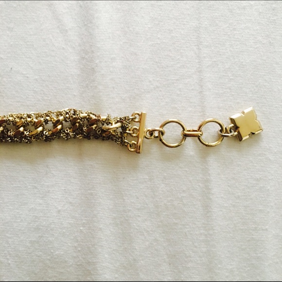BCBGMAXAZRIA Gold Chain Bracelet - Picture 2 of 3
