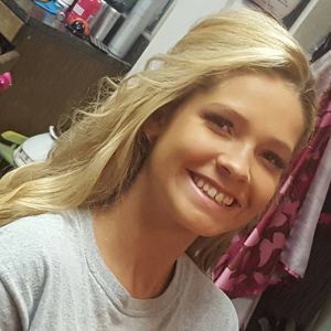 Meet your Posher, Kelli