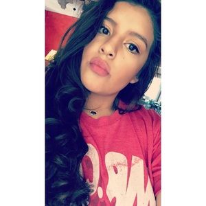 Meet your Posher, Leonor