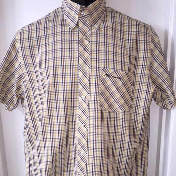 SOLD-Ben Sherman short sleeve button downshirt