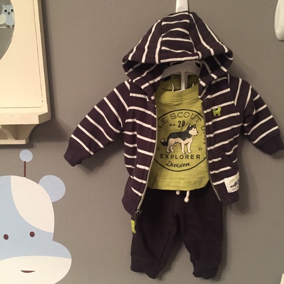 Carter's Other - 🔥flash sale🔥3 pc jogging suit, newborn