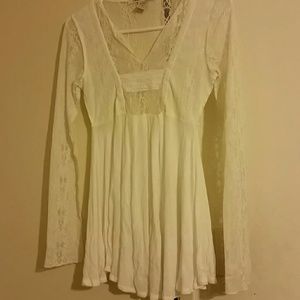 White lace long sleeve shirt