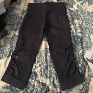 Lululemon: seamless crops