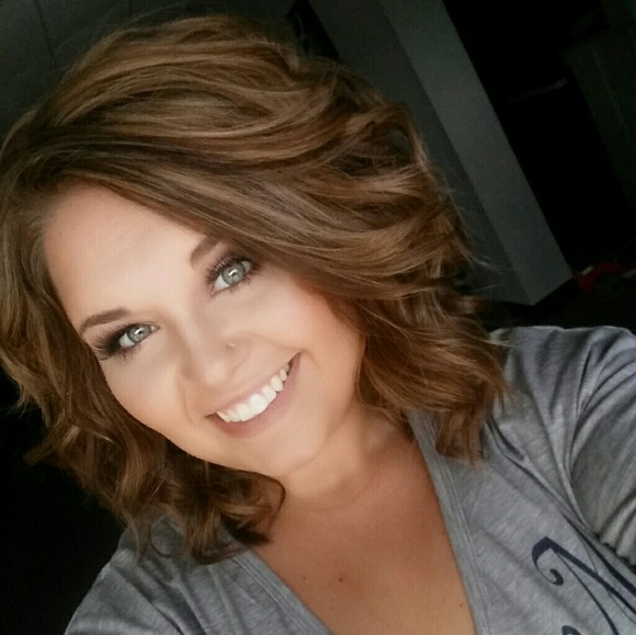 Meet your Posher, Mayce - Picture 2 of 4