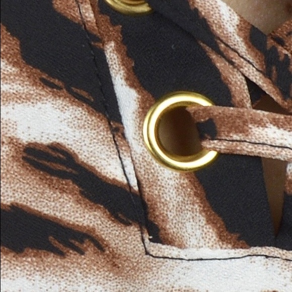 Zebra Print blouse - Picture 7 of 7