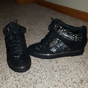 Jennifer Lopez Jlavon Sku Black Athletic Shoes