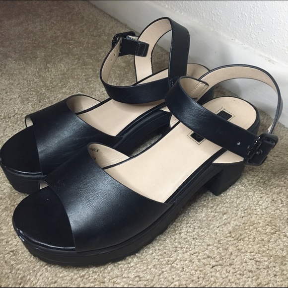 Black Wedges