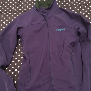 Patagonia wind jacket size medium never wore