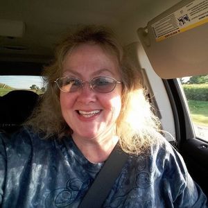 Meet your Posher, Carrie