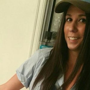 Meet your Posher, Chanel