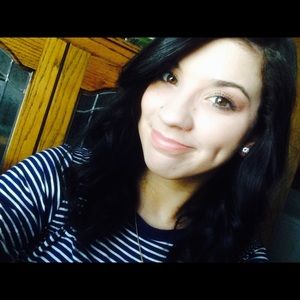 Meet your Posher, Julianna