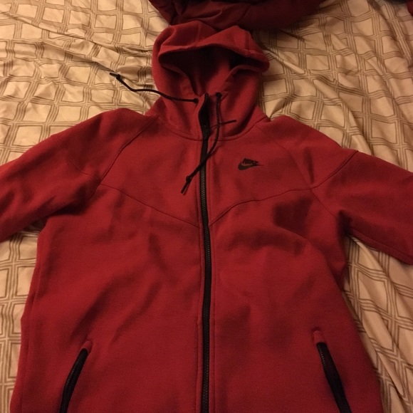 Men's Medium Authentic Nike Tech Sweater